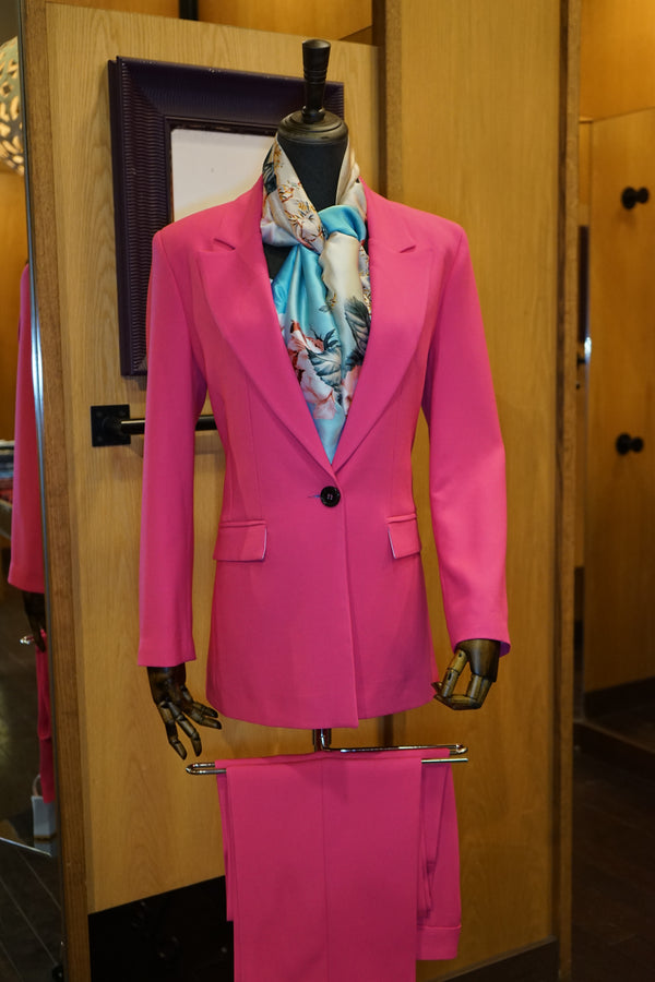 Pink Avanti Milano Peak Lapel Two Piece Suit